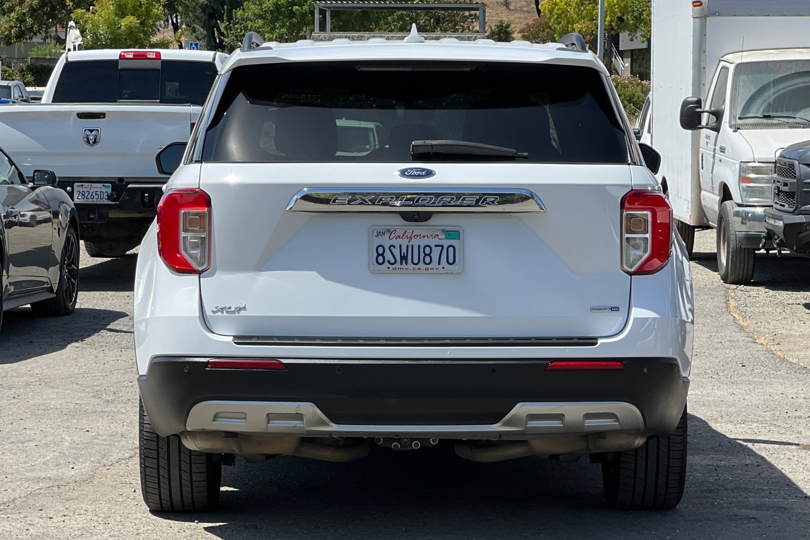 Used 2020 Ford Explorer XLT w/ Equipment Group 202A AWD/4WD image 5