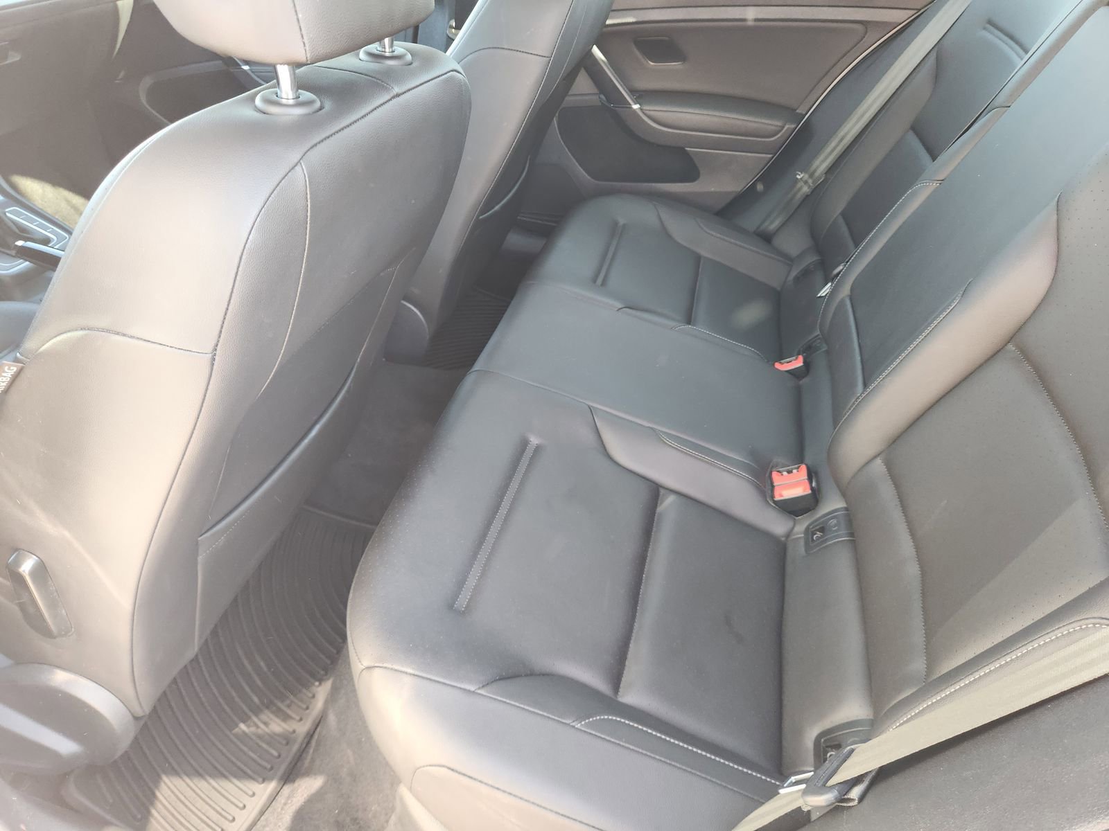 Used 2021 Volkswagen Golf 4-Door image 31