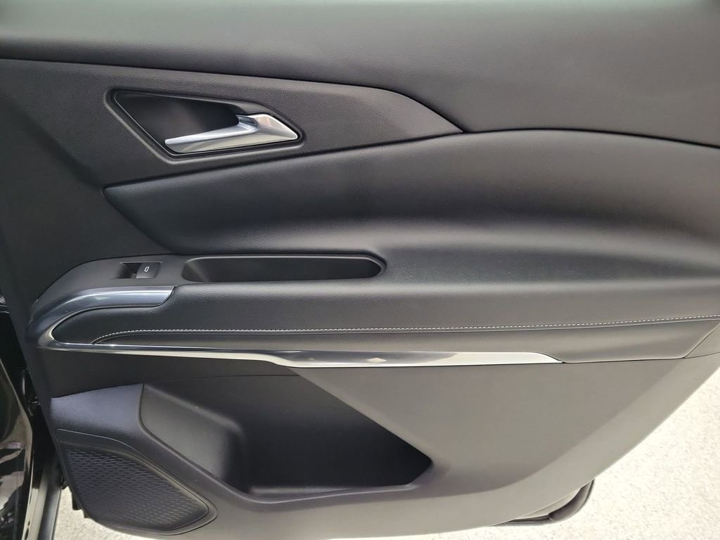 Certified 2025 Chevrolet Traverse LT image 21