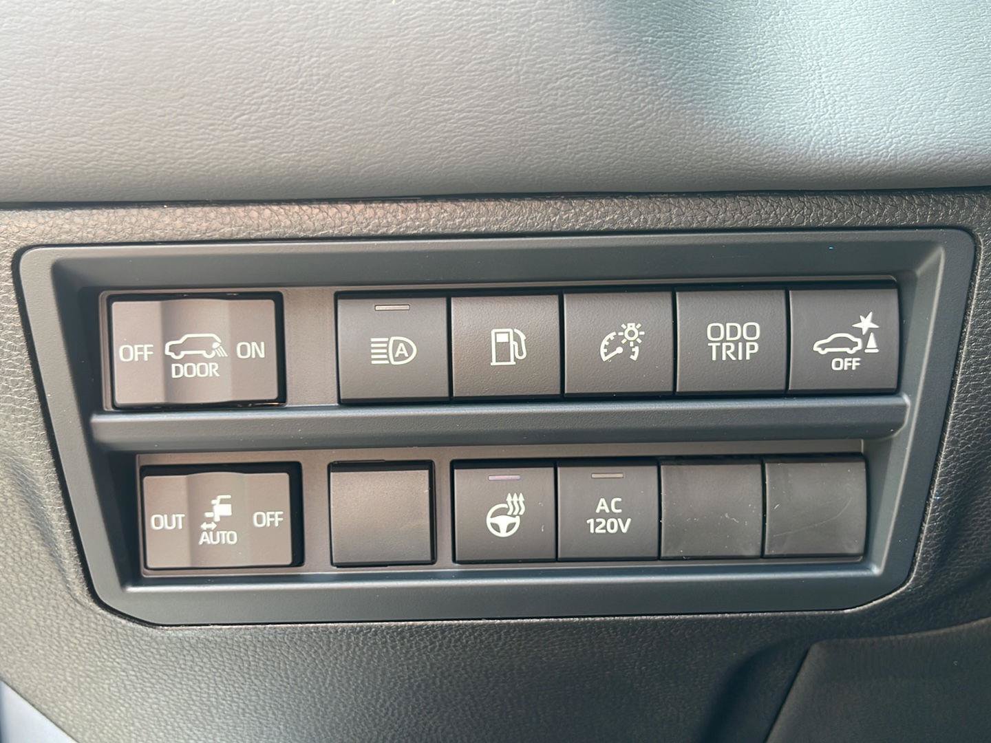 New 2026 Toyota Sequoia Platinum AWD/4WD image 27