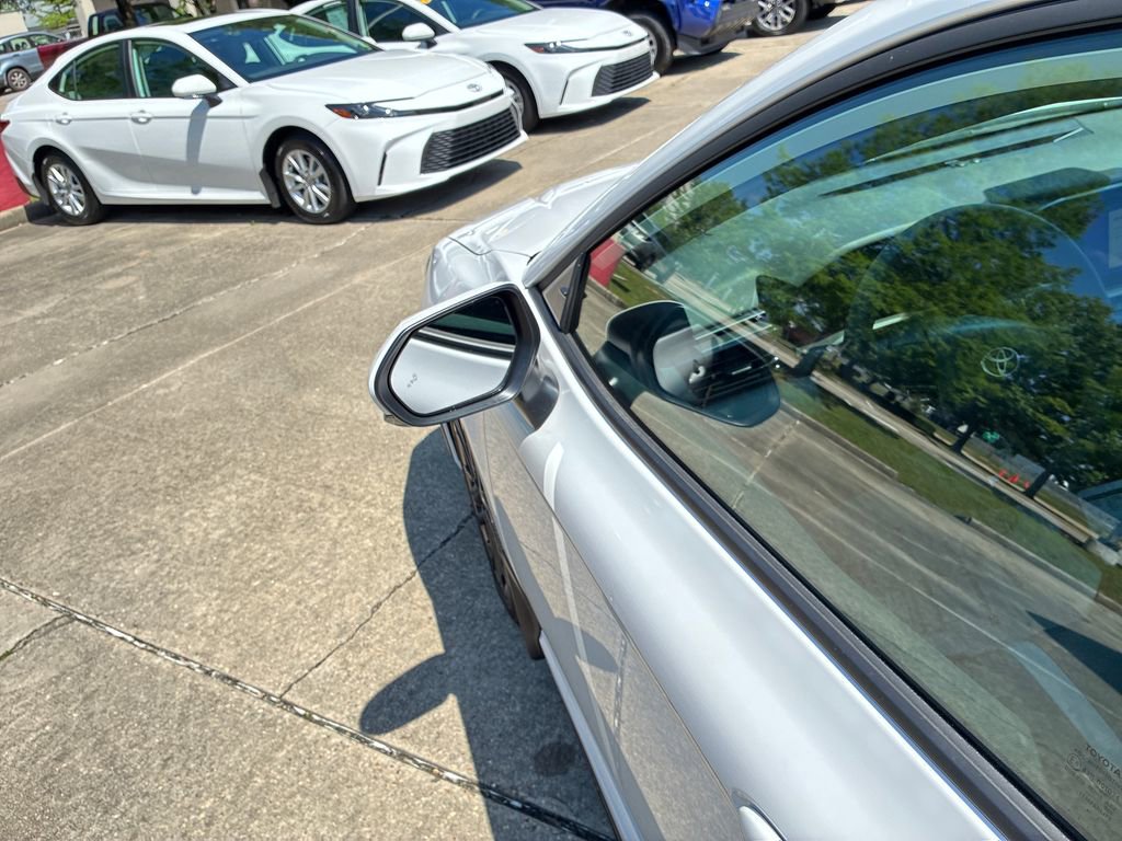 New 2026 Toyota Camry SE FWD image 14