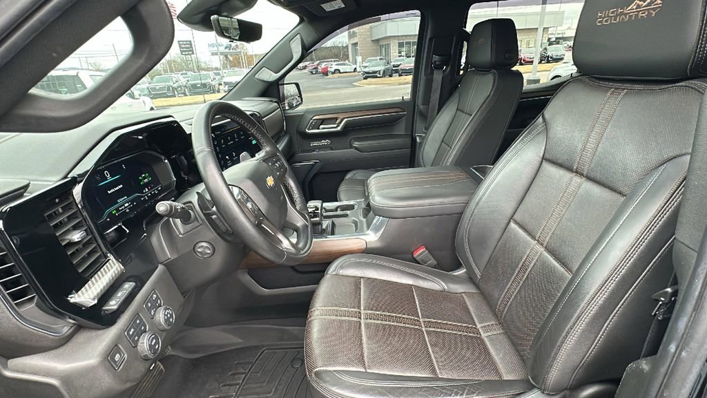 Certified 2023 Chevrolet Silverado 1500 High Country w/ Technology Package image 9