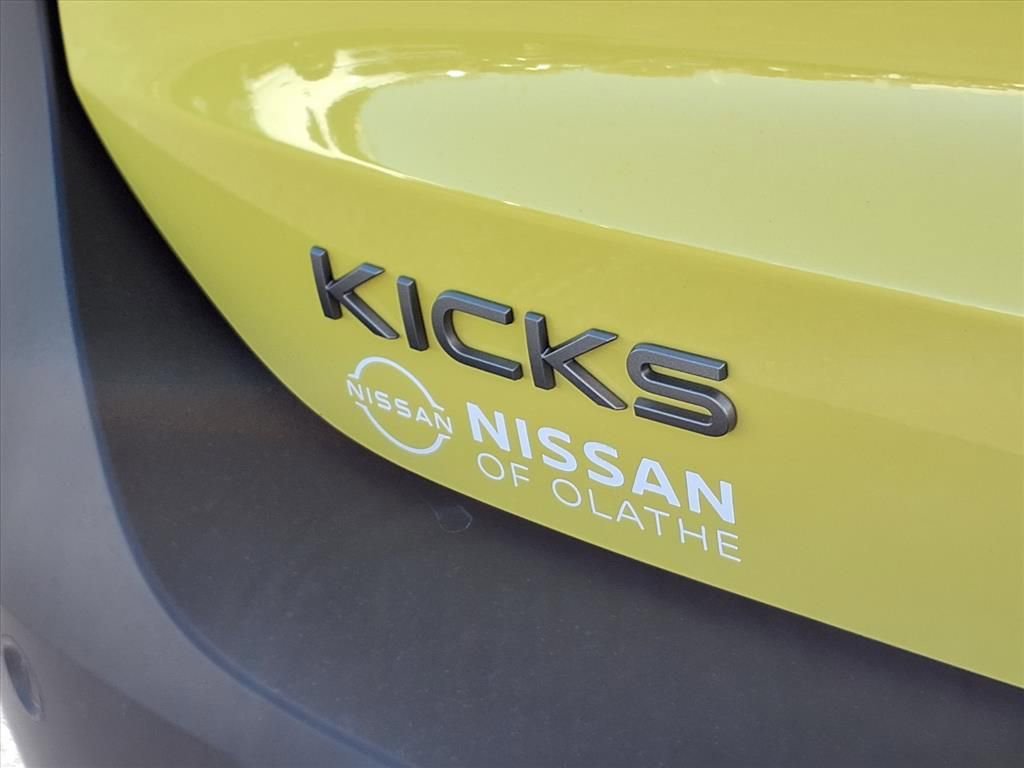 Certified 2025 Nissan Kicks SR image 20
