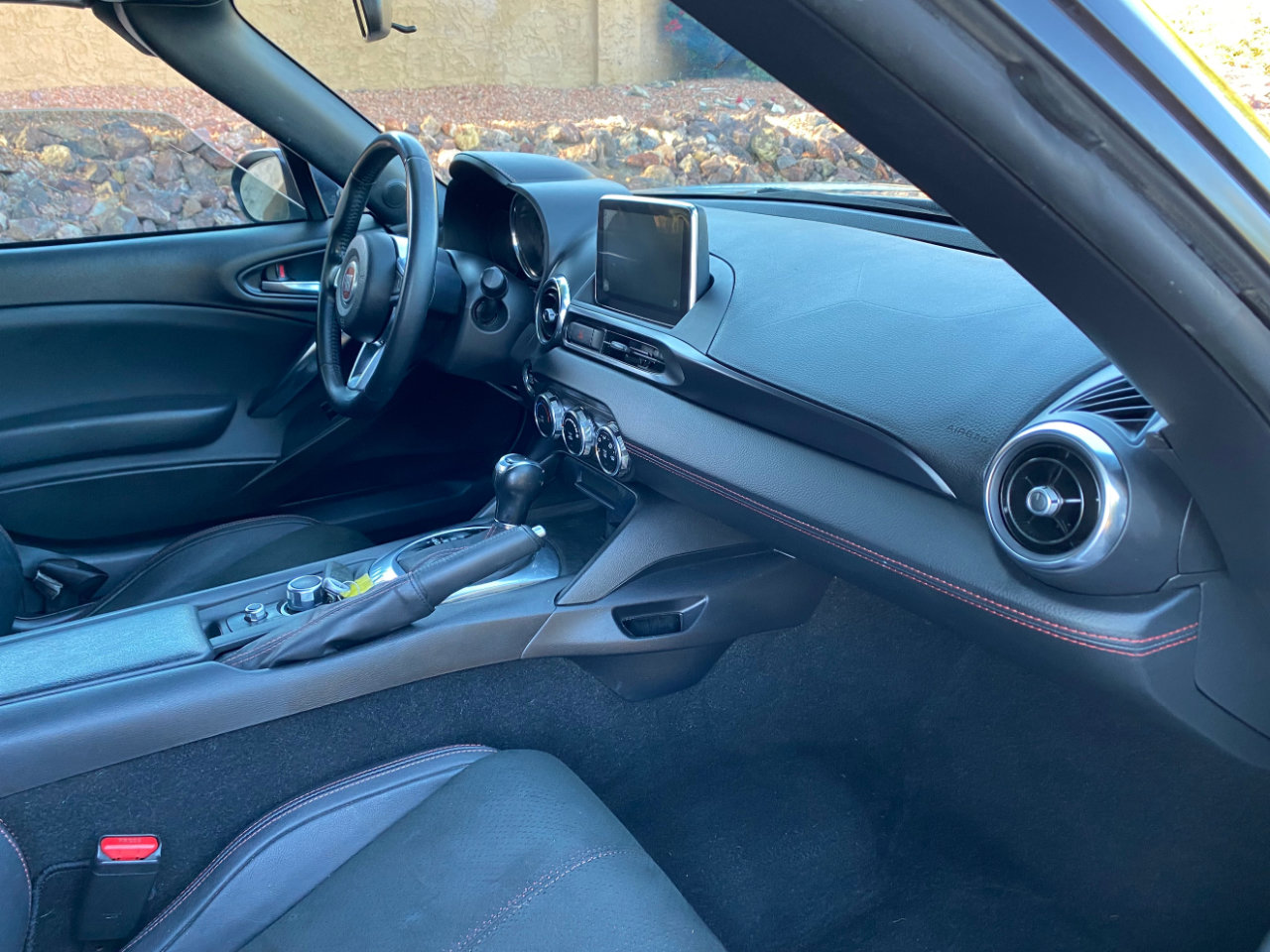 Used 2020 FIAT 124 Spider Urbana Edition Convertible *Lt image 34