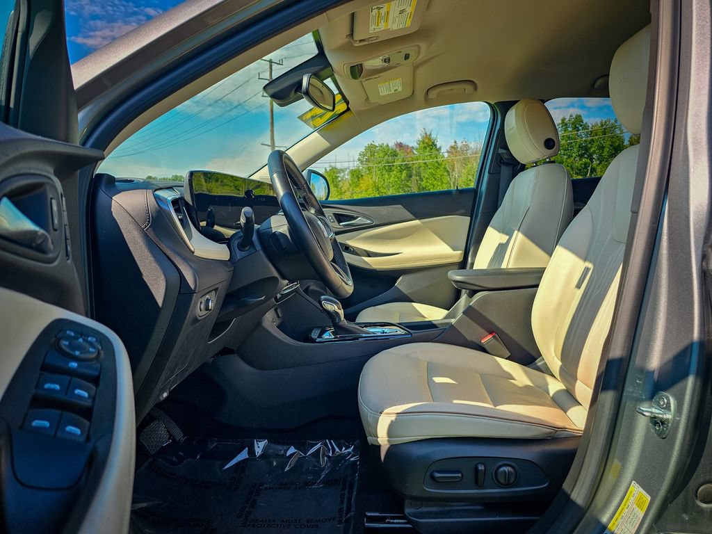 Used 2024 Buick Encore GX Avenir w/ Avenir Convenience Package AWD/4WD image 15
