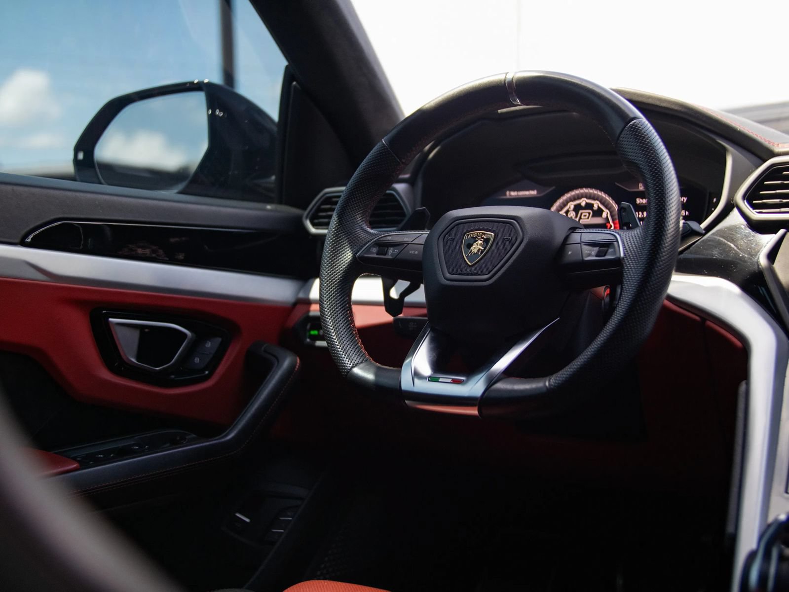 Used 2019 Lamborghini Urus AWD/4WD image 61