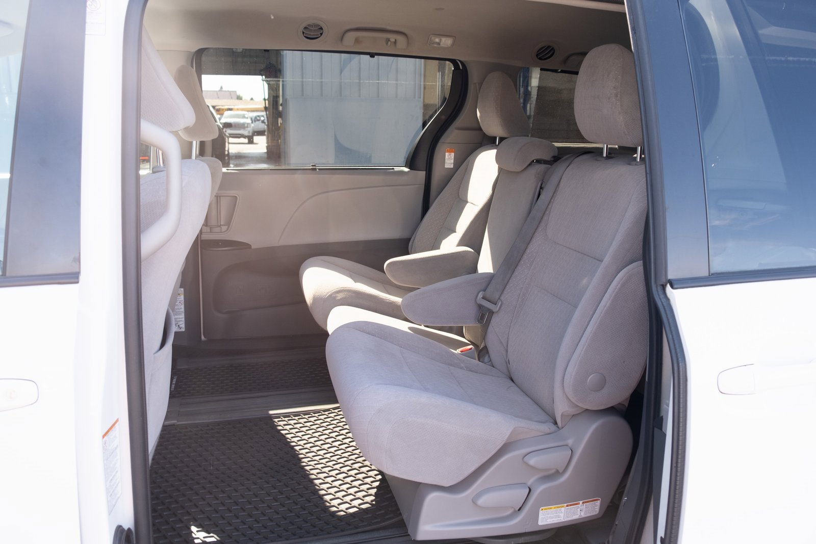 Used 2020 Toyota Sienna LE image 15