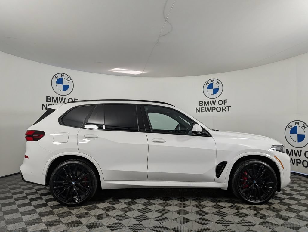 New 2026 BMW X5 xDrive40i w/ M Sport Package AWD/4WD image 5