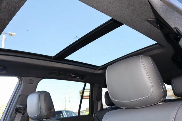 Used 2024 Cadillac XT6 Premium Luxury image 29