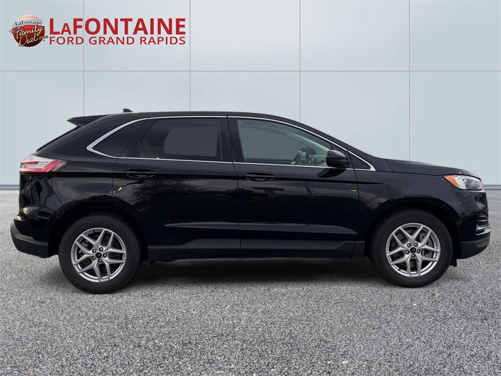 Used 2023 Ford Edge SEL image 8