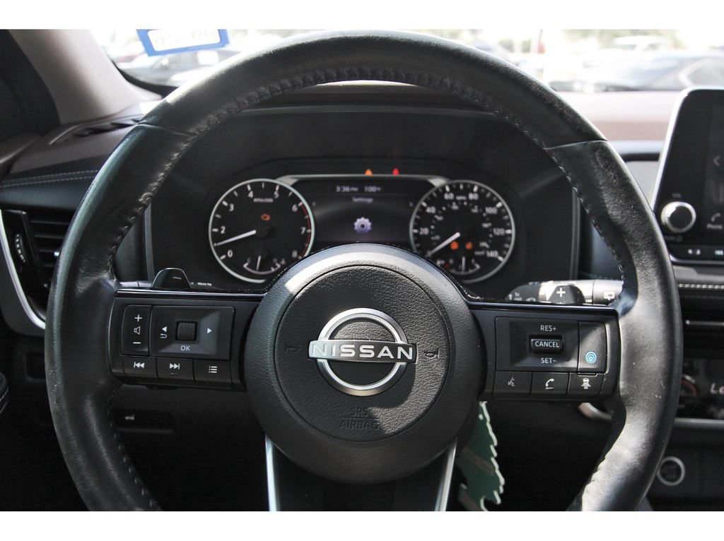 Used 2022 Nissan Rogue SV w/ SV Premium Package FWD image 9