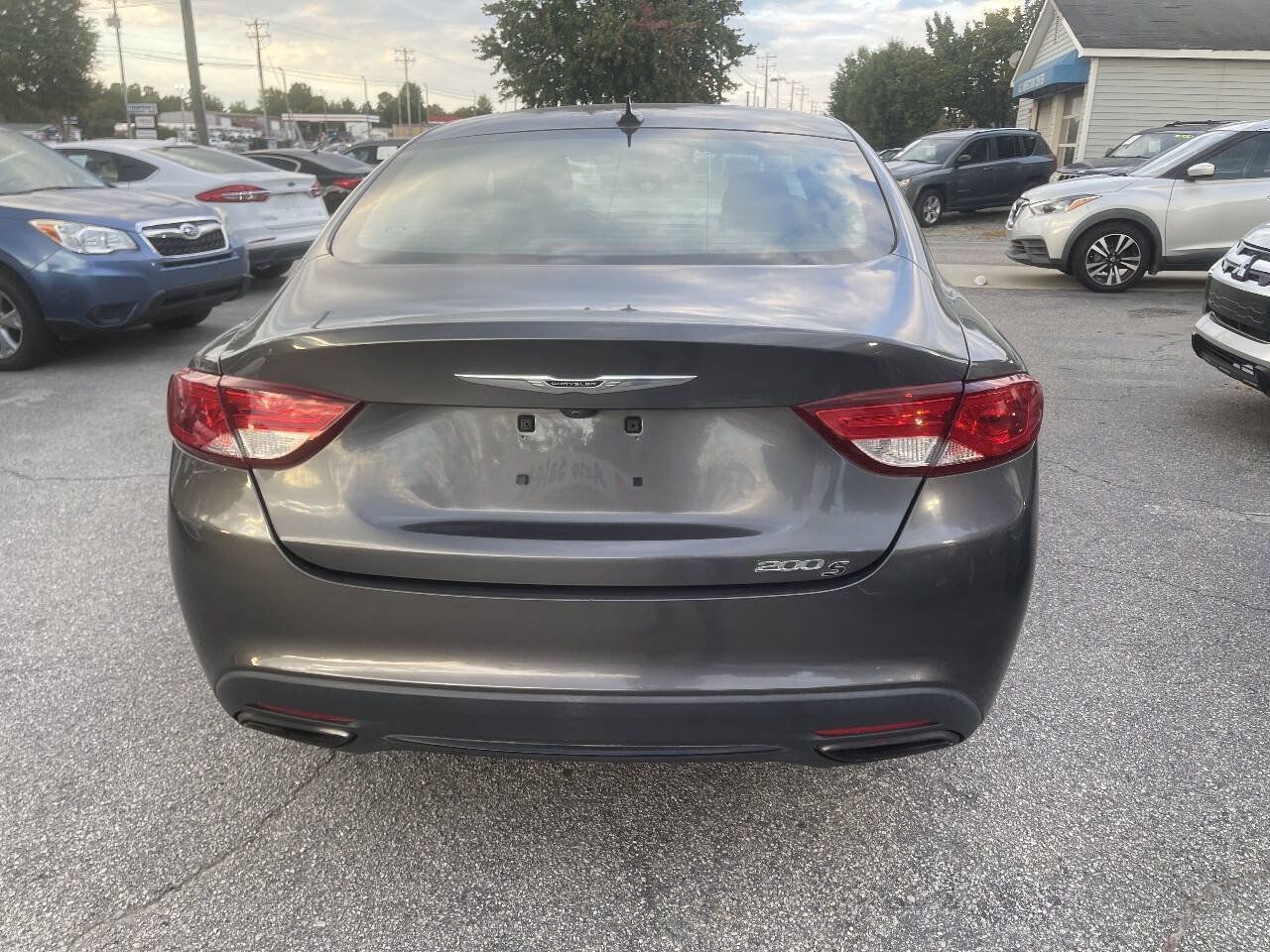 Used 2016 Chrysler 200 S w/ Comfort Group FWD image 8