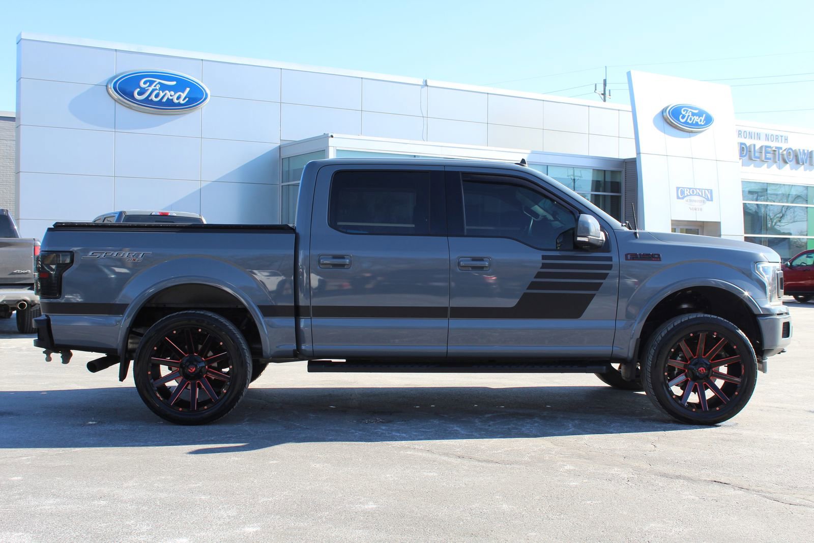 Used 2019 Ford F150 XLT w/ Equipment Group 302A Luxury image 8
