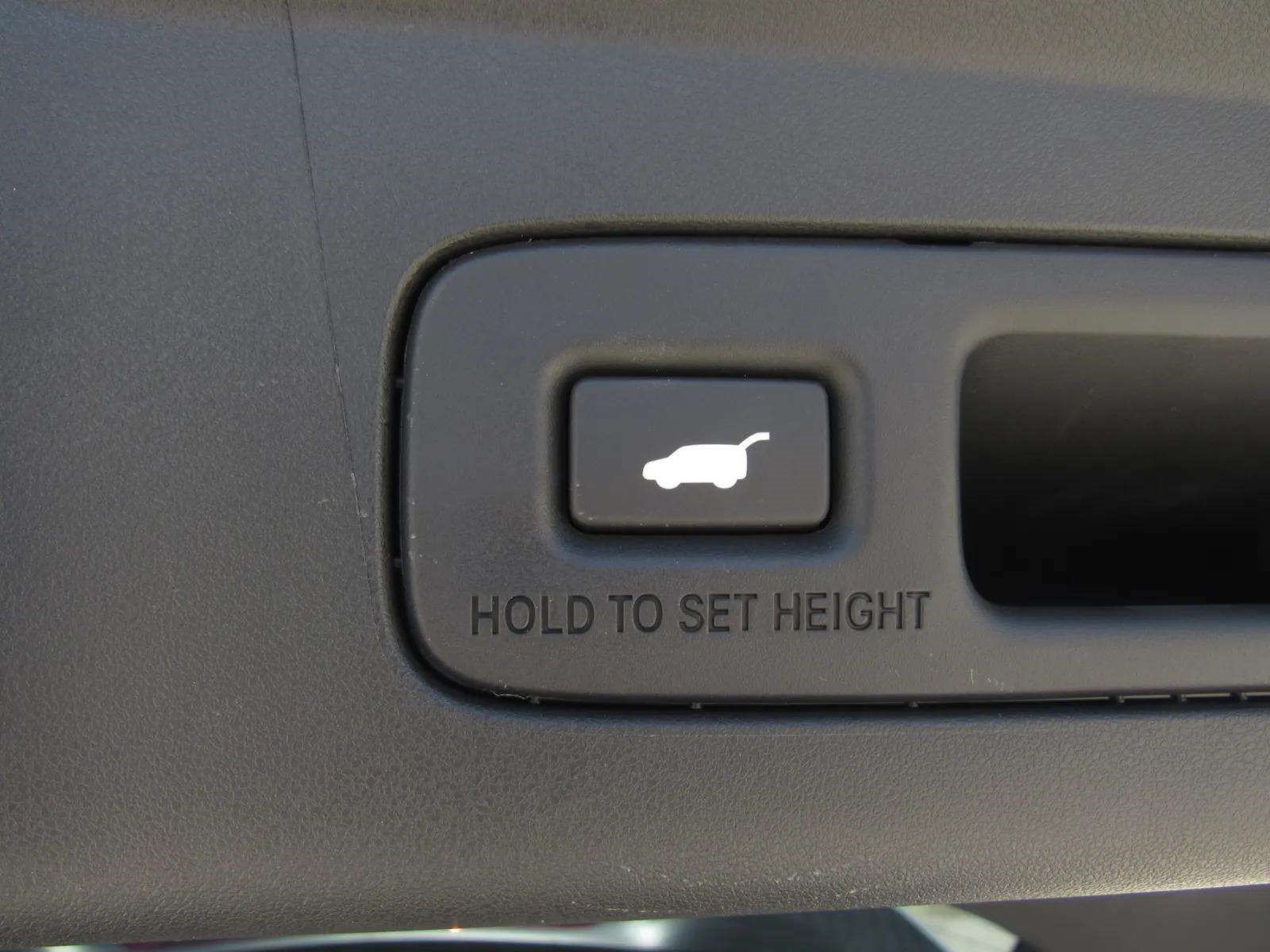 Certified 2025 Acura ADX AWD image 14