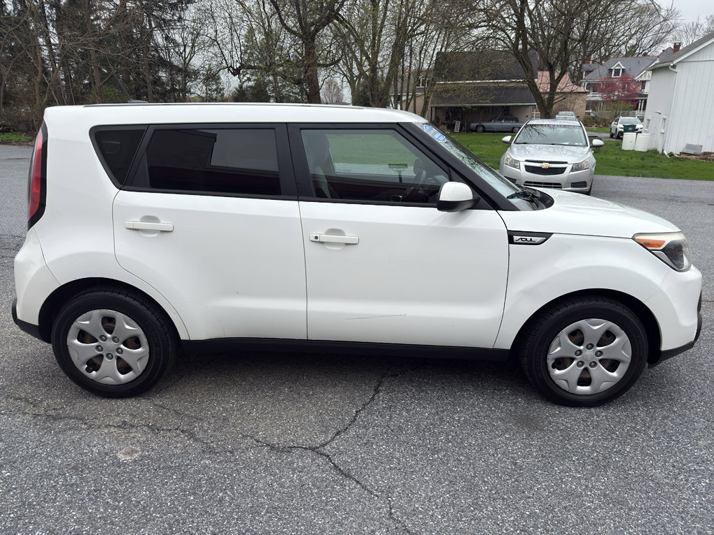 Used 2015 Kia Soul FWD image 6