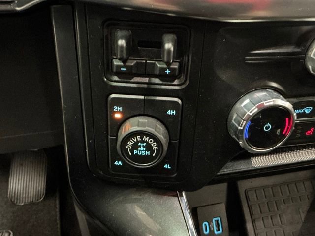 Used 2022 Ford F150 Lariat w/ Max Trailer Tow Package image 23