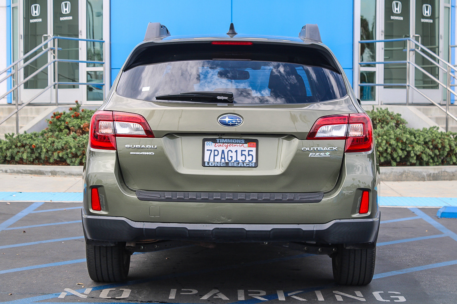 Used 2016 Subaru Outback 2.5i Limited AWD/4WD image 8