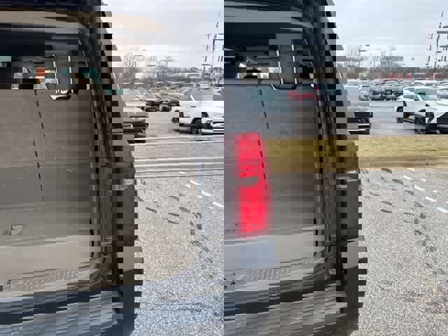 Used 2017 Chevrolet Tahoe LT image 11