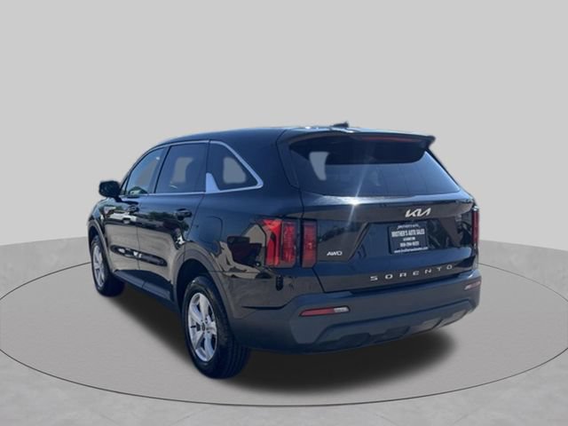 Used 2022 Kia Sorento LX AWD/4WD image 4