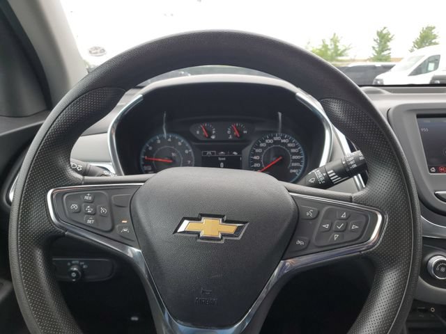 Used 2021 Chevrolet Equinox LS w/ LPO, Blackout Package AWD/4WD image 11