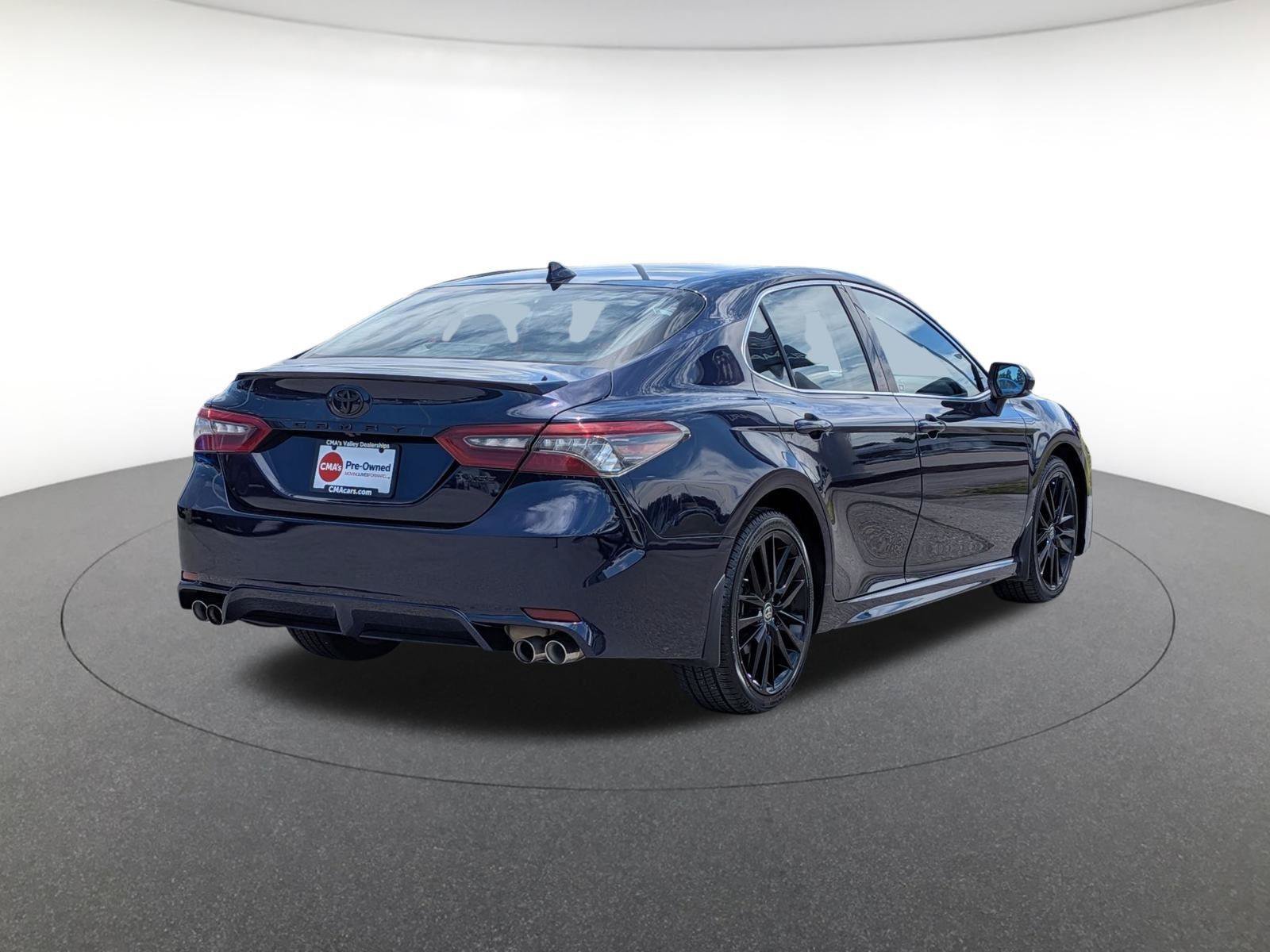 Used 2022 Toyota Camry XSE FWD image 7