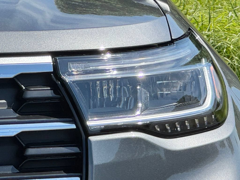 New 2026 Ford Explorer Active w/ Active Comfort Package AWD/4WD image 5