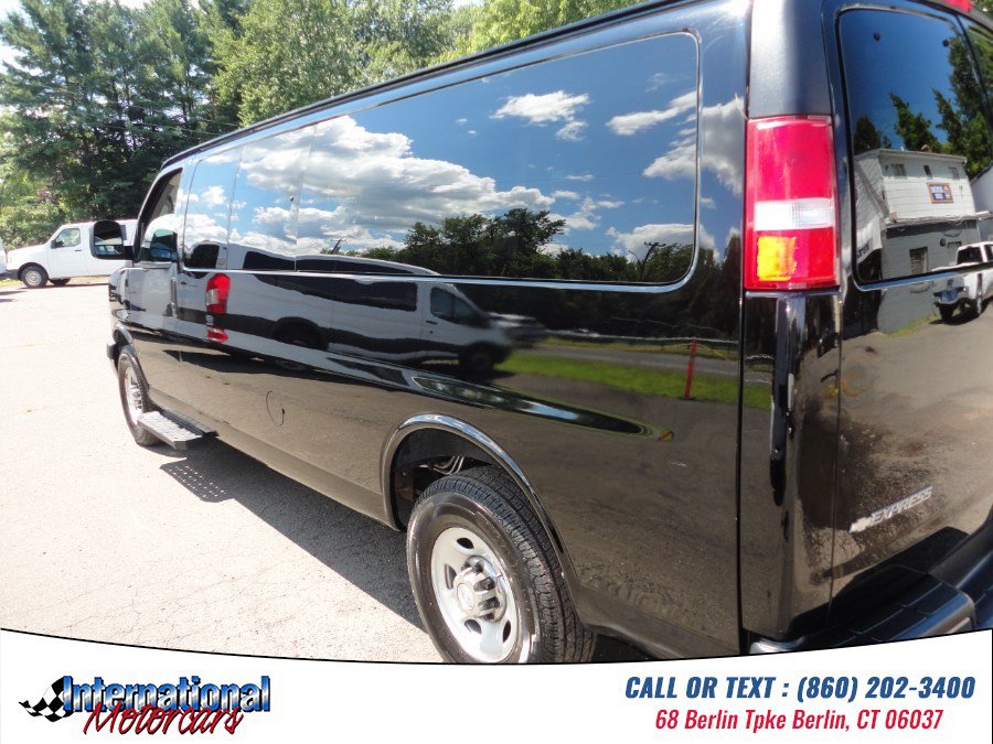 Used 2020 Chevrolet Express 3500 LT w/ LT Preferred Equipment Group RWD image 6