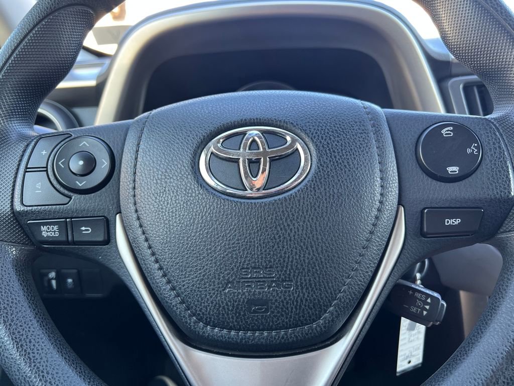 Used 2015 Toyota RAV4 LE image 30