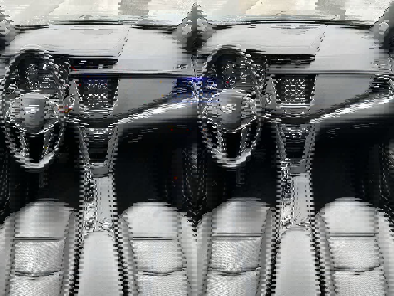 Used 2022 Cadillac XT5 Premium Luxury w/ LPO, Floor Liner Package image 25