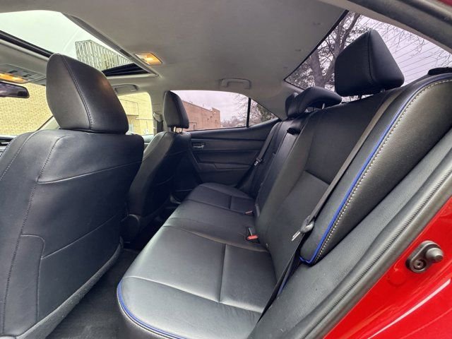 Used 2018 Toyota Corolla XSE image 27