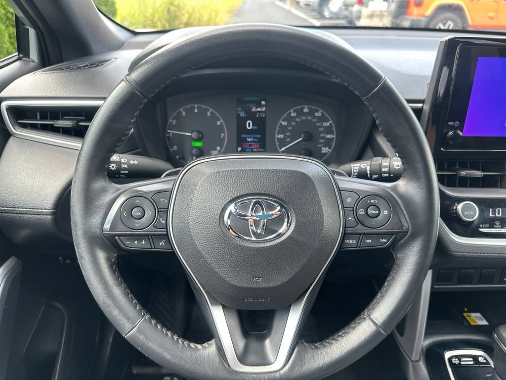Certified 2023 Toyota Corolla Cross AWD Hybrid w/ Moonroof Package image 12