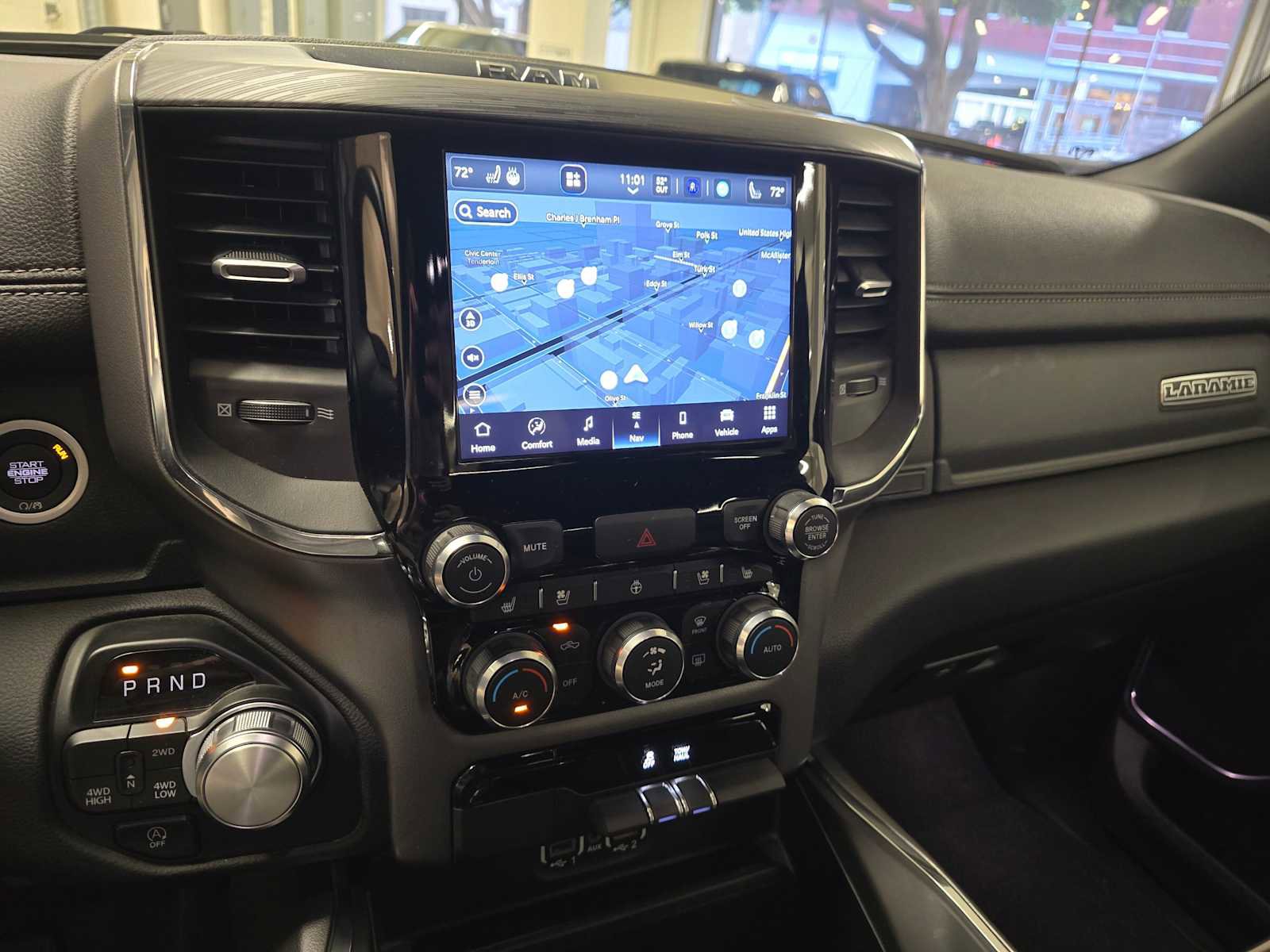 Used 2024 RAM 1500 Laramie image 29