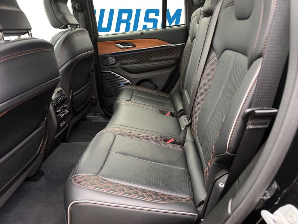 Used 2022 Jeep Grand Cherokee Summit image 18