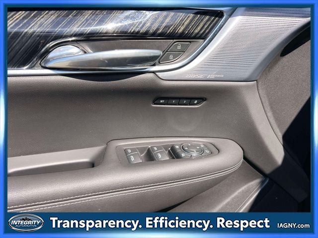 Used 2023 Cadillac XT6 Premium Luxury AWD/4WD image 17