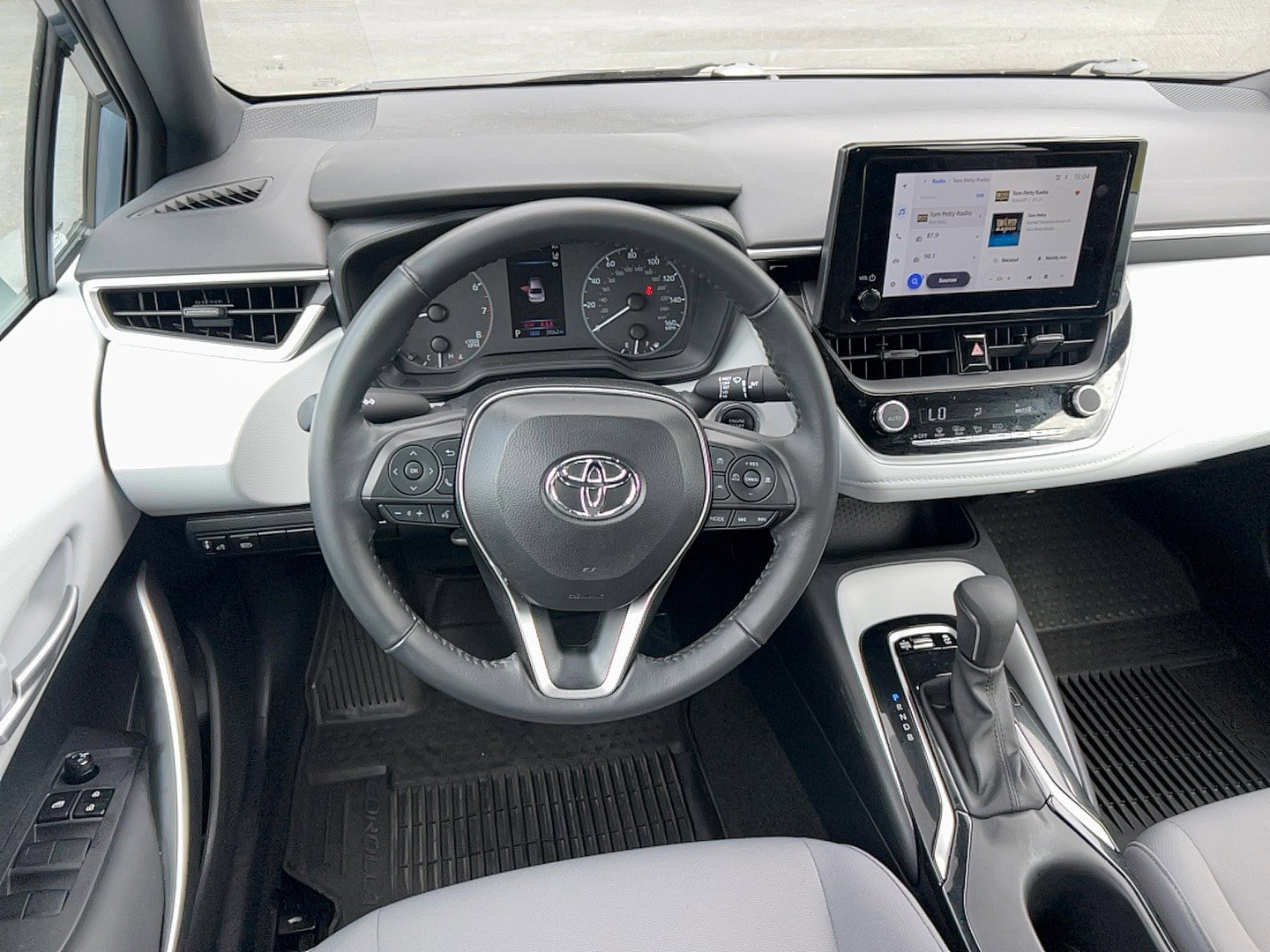 Used 2024 Toyota Corolla SE image 14