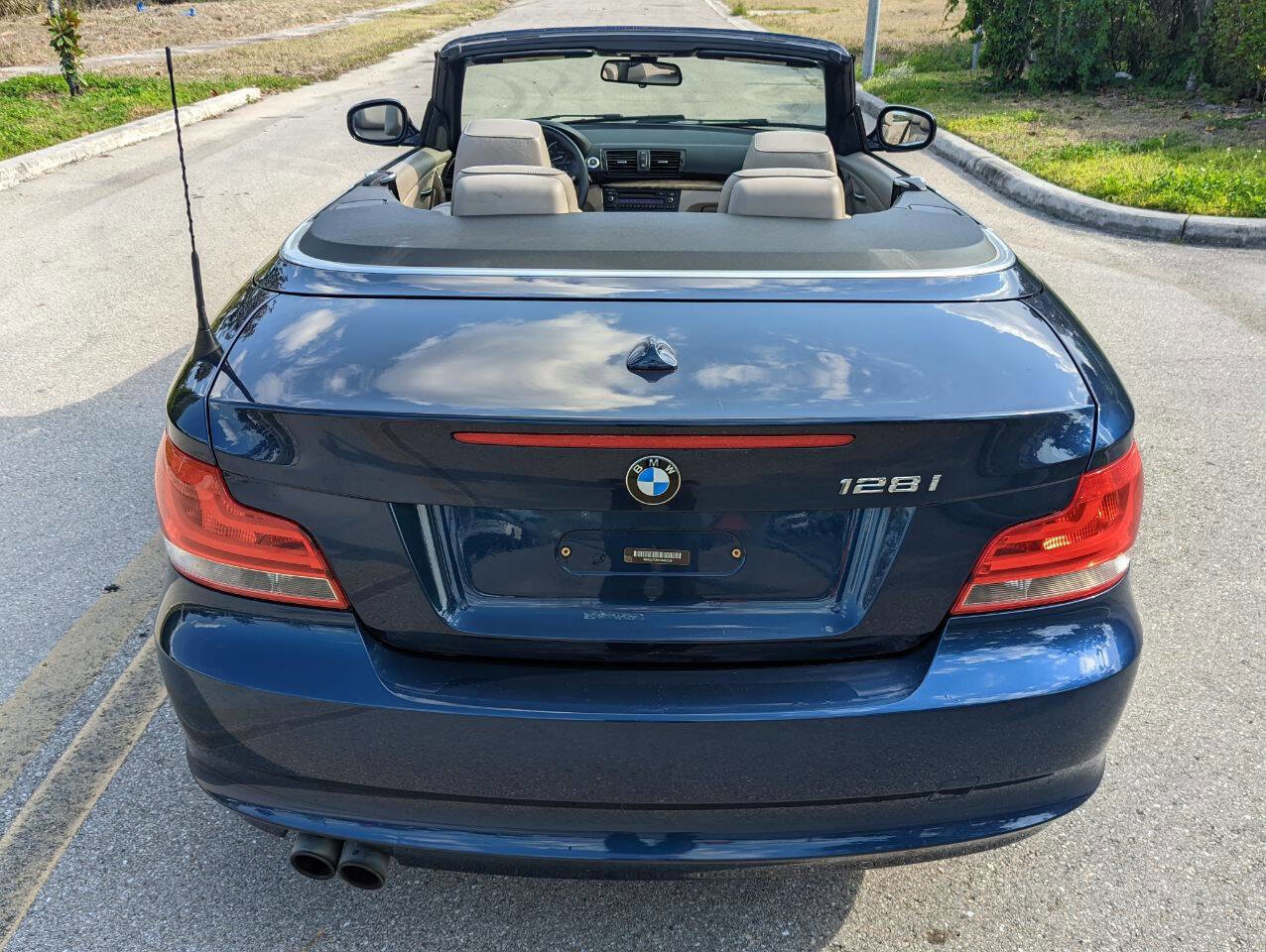 Used 2012 BMW 128i Convertible image 5
