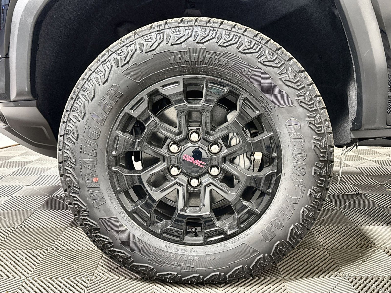 New 2026 GMC Canyon Elevation w/ Convenience Package image 13