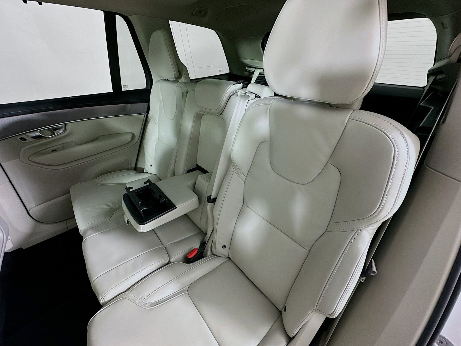 New 2026 Volvo XC90 B6 Ultra w/ Protection Package AWD/4WD image 37