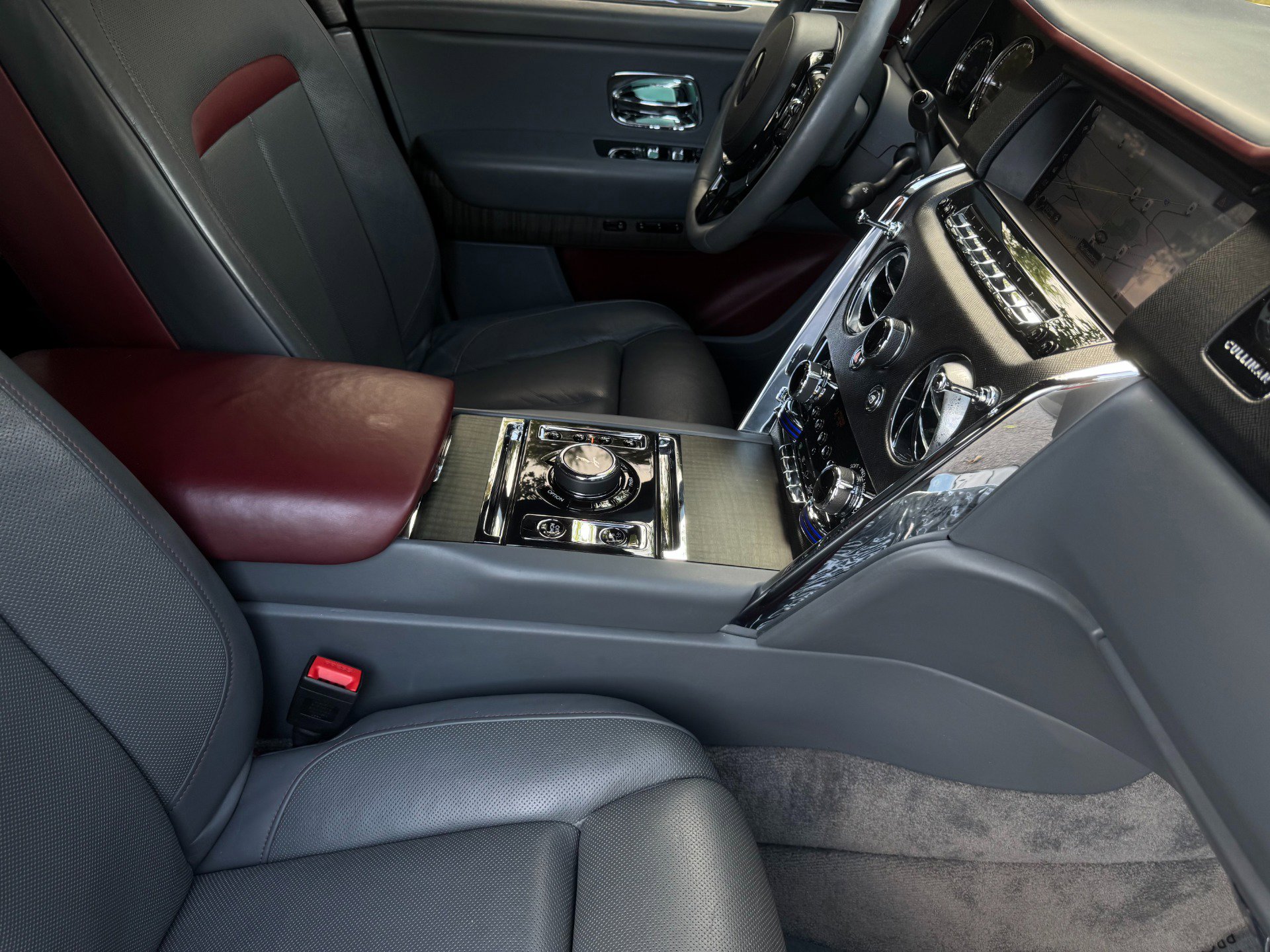 Used 2020 Rolls-Royce Cullinan 335K MSRP!! image 28