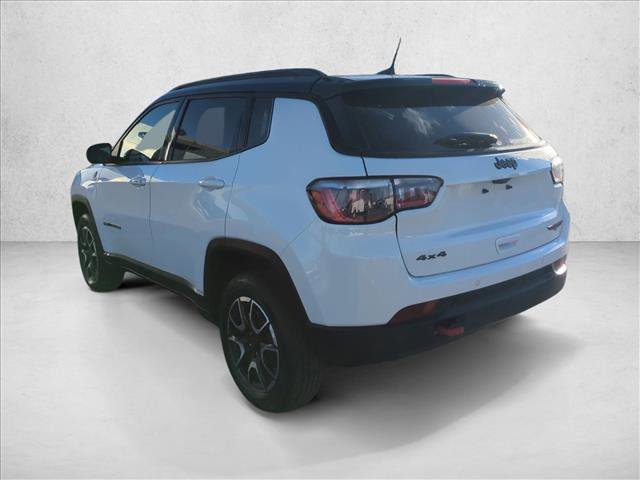 Used 2024 Jeep Compass Trailhawk image 8