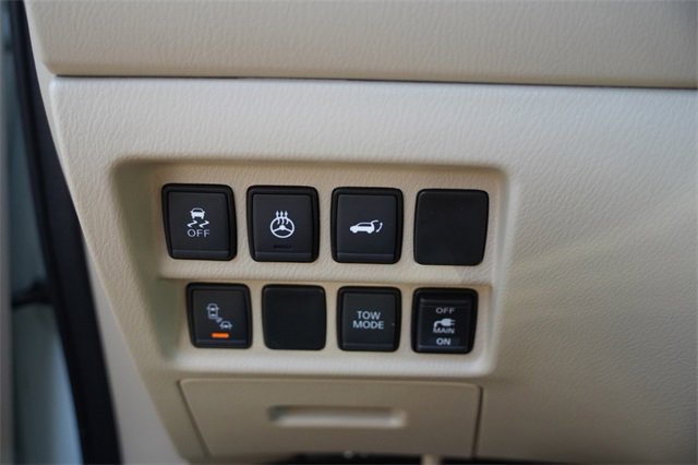 Used 2018 Nissan Pathfinder Platinum image 26