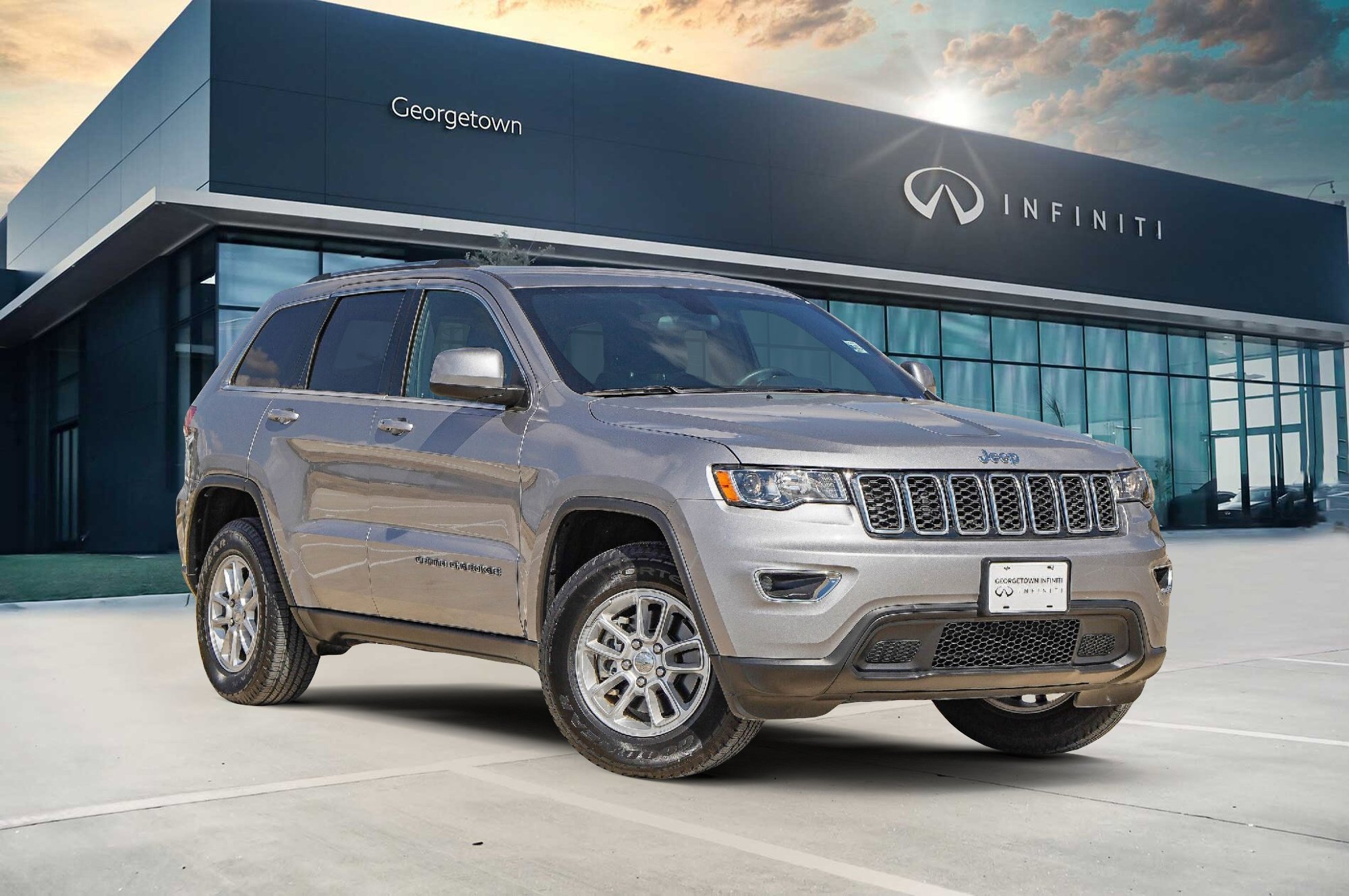 Used 2019 Jeep Grand Cherokee Laredo