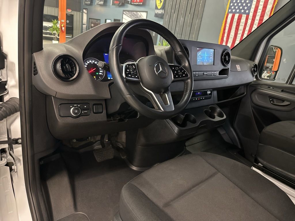 Used 2022 Mercedes-Benz Sprinter 1500 image 13