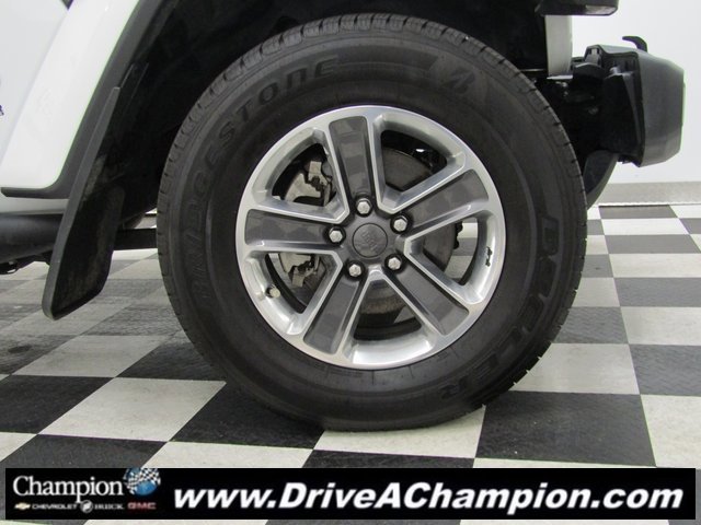 Used 2021 Jeep Wrangler Unlimited Sahara image 3