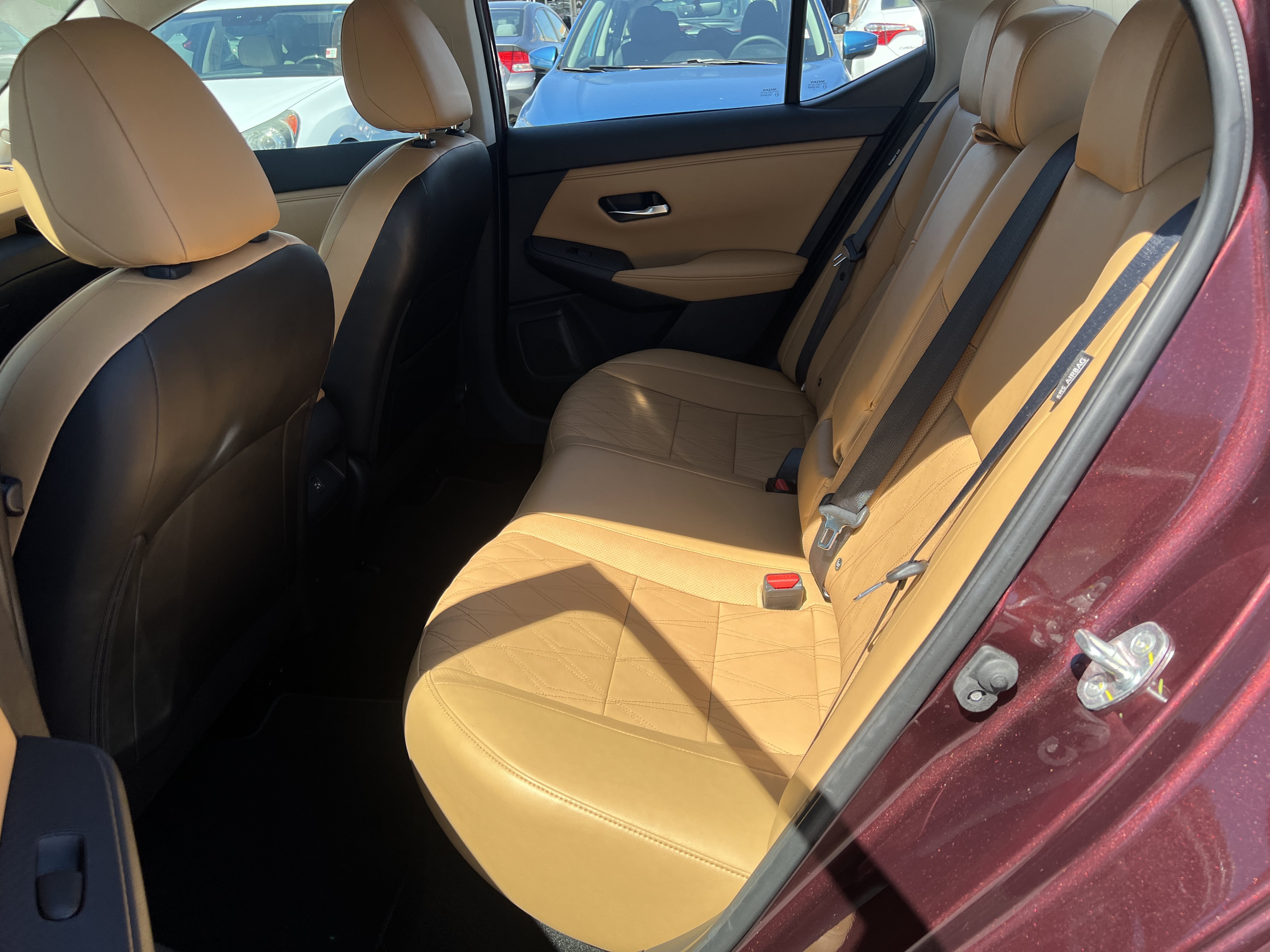 Used 2021 Nissan Sentra SV w/ SV Premium Package FWD image 12