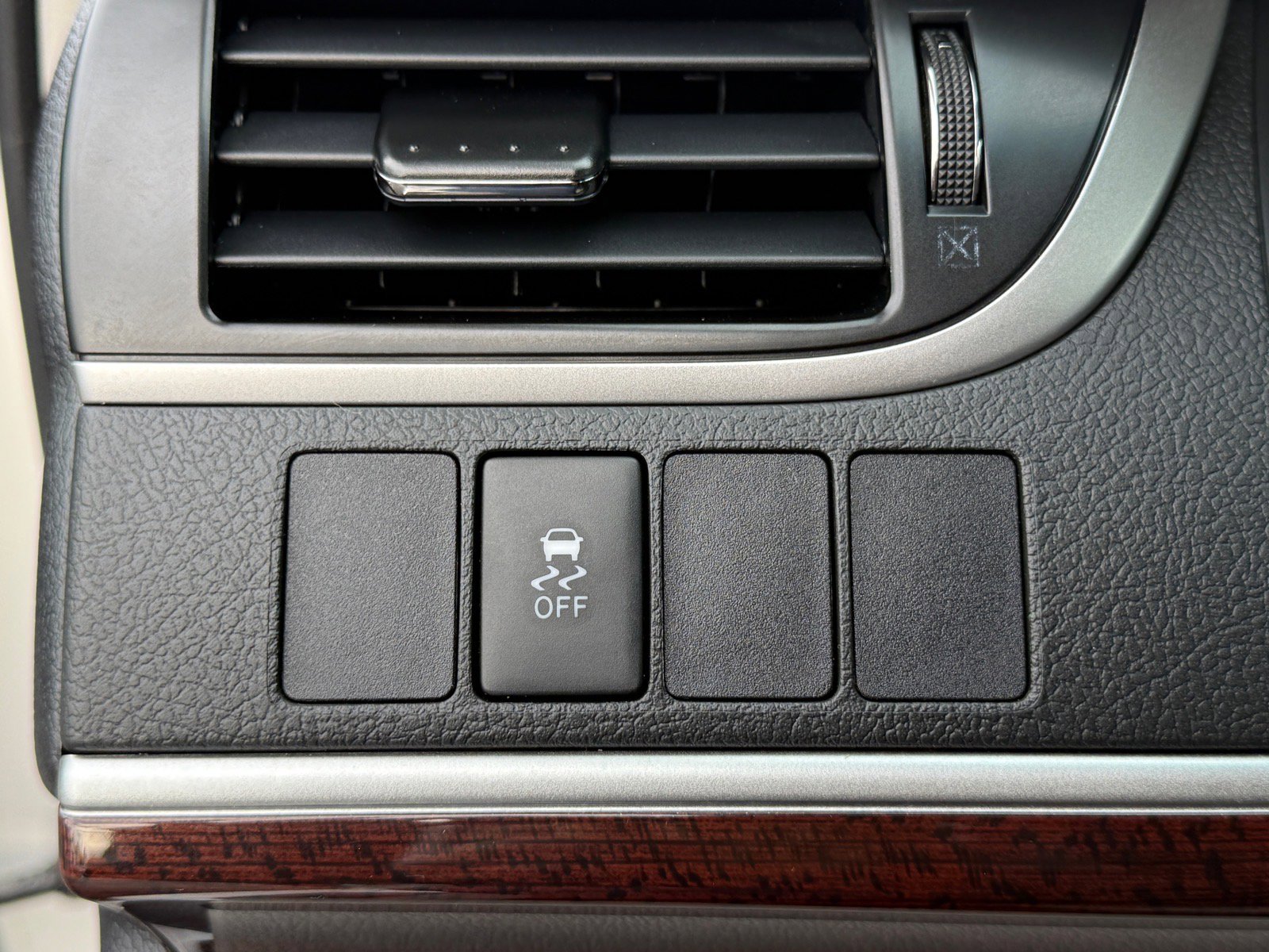 Used 2013 Toyota Camry XLE w/ Leather Pkg image 27