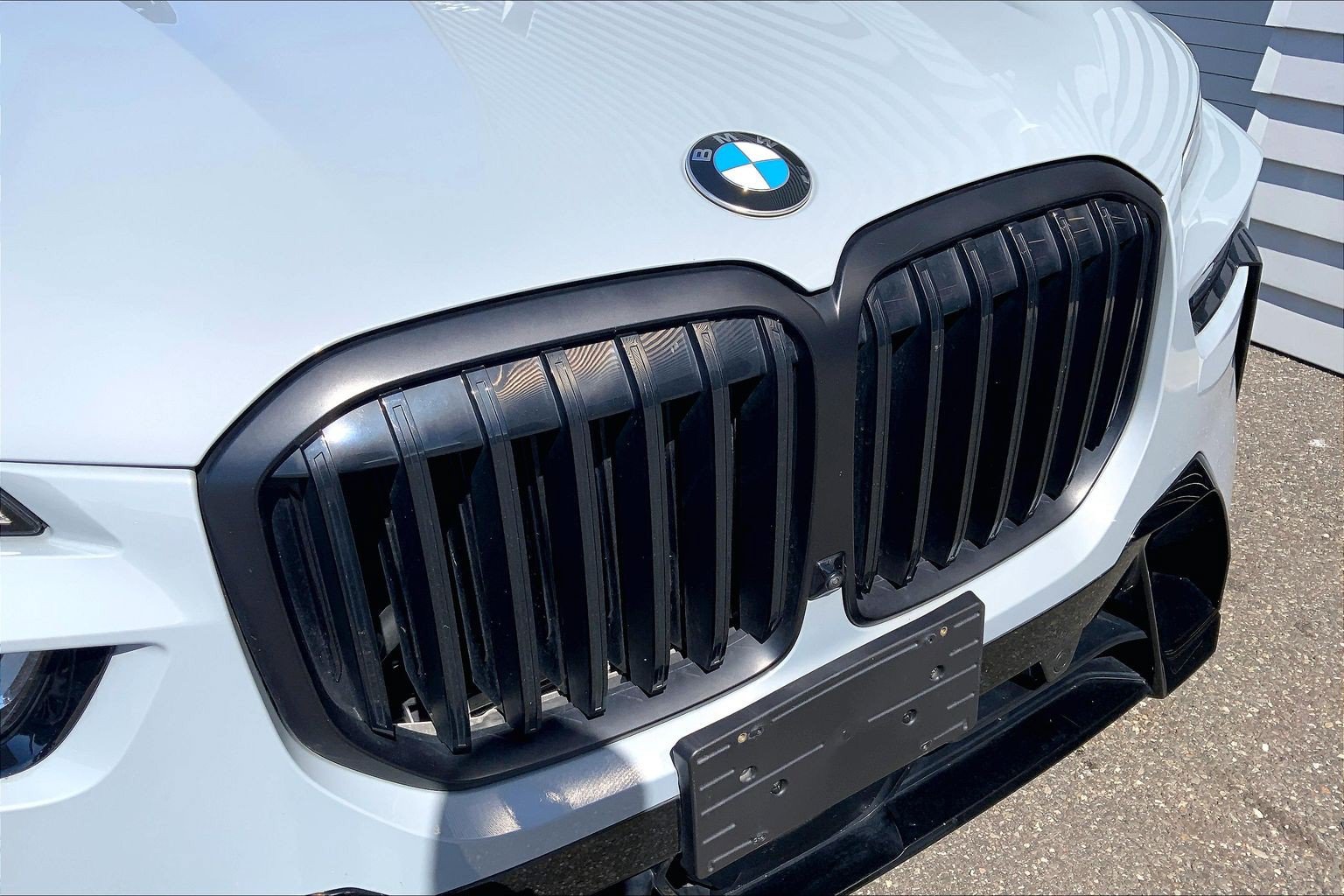 Used 2024 BMW X7 xDrive40i w/ M Sport Package AWD/4WD image 31