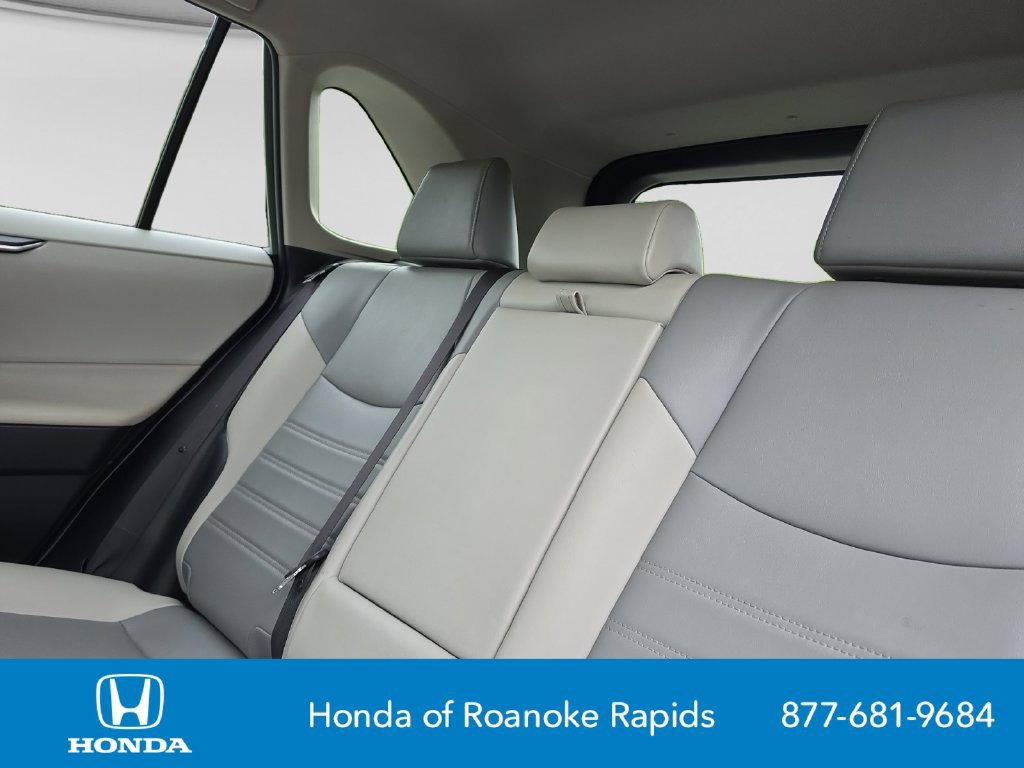 Used 2019 Toyota RAV4 XLE Premium FWD image 16