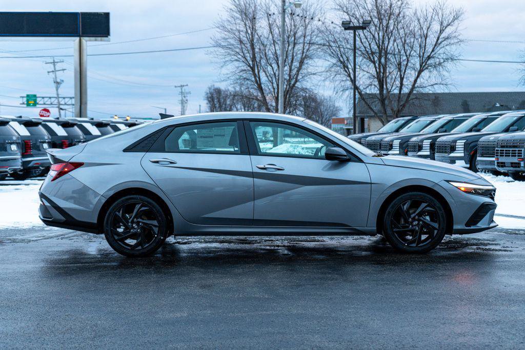 New 2026 Hyundai Elantra Sport image 8