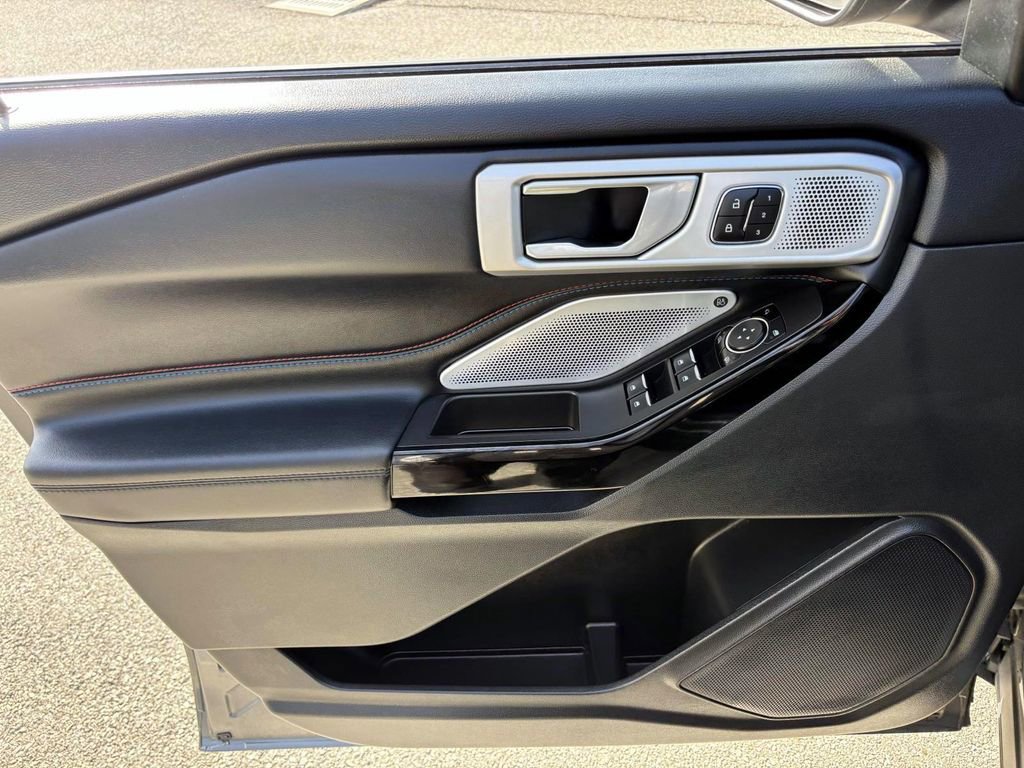 Used 2023 Ford Explorer ST w/ Equipment Group 401A image 11